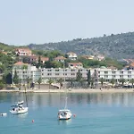 Posejdon 3* Vela Luka
