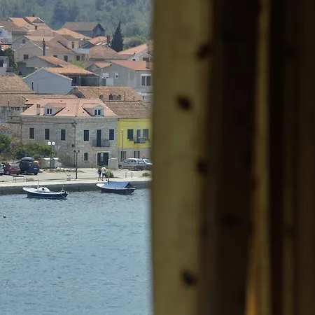 Posejdon 3* Vela Luka