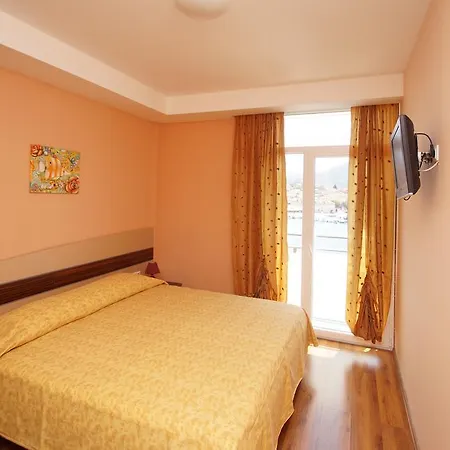 Ξενοδοχείο Posejdon 3*