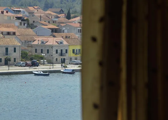 Posejdon 3* Vela Luka